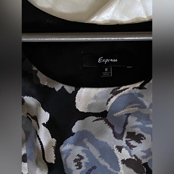 Express Classic Sleeveless Floral Sheath Dress, Size 0 (zero) - Picture 3 of 16